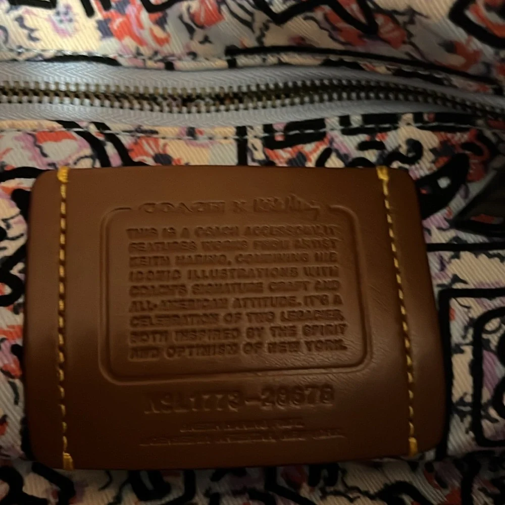Coach X Keith Haring Turnlock Wrislet - Picture 9 of 10